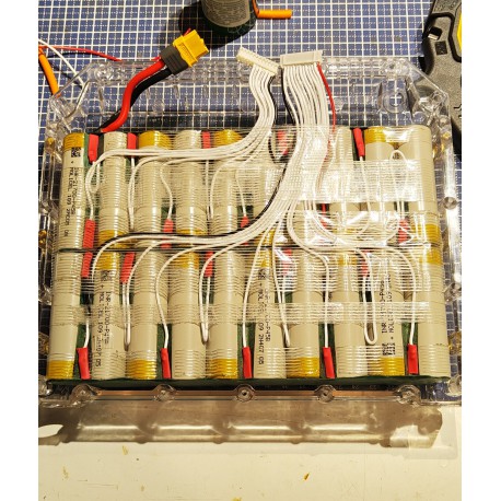 Battery pack 19s2p molicel p45b